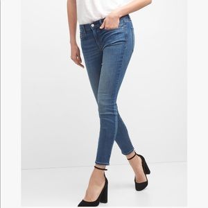 GAP Mid Rise True Skinny Jeans